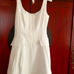 NANETTE LEPORE WHITE DRESS, SIZE 4